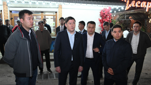 Almaty ákiminiń orynbasary Almasqan Smatlaev qaladaǵy negizgi nysandardy tekserdi