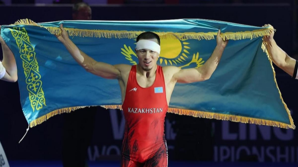 ХХІ ғасырдағы алғашқы алтын: әлем чемпионы атанған Айдос Сұлтанғали туралы не белгілі?
