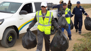 Теңізшевройл қызметкерлері 60 текше метр қоқыс жинады