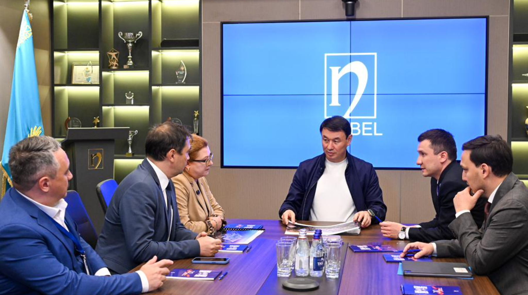 Almaty ákimi jańa farmasevtıkalyq zaýyt qurylysy jobasymen tanysty