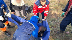 Ақсуда ТЖМ құтқарушылары ер адамды үйінді астынан құтқарды