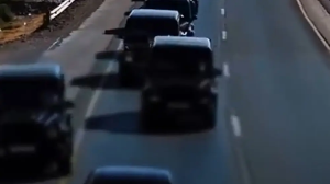 "Гелендвагендер шеруі". Түркістан облысында той кортежіне қатысқандар түгел жазаланды