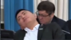 "Сүйрелеп апарған жүргізушіге рақмет". Депутат Дәулет Мұқаев денсаулығы туралы айтты