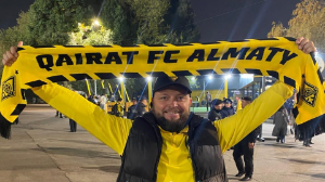 Алматылық жанкүйерлер халықаралық деңгейдегі кезекті футбол мерекесіне жиналып жатыр