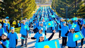 Астанада 1500-ден аса оқушы «Атамекен» әнін орындады