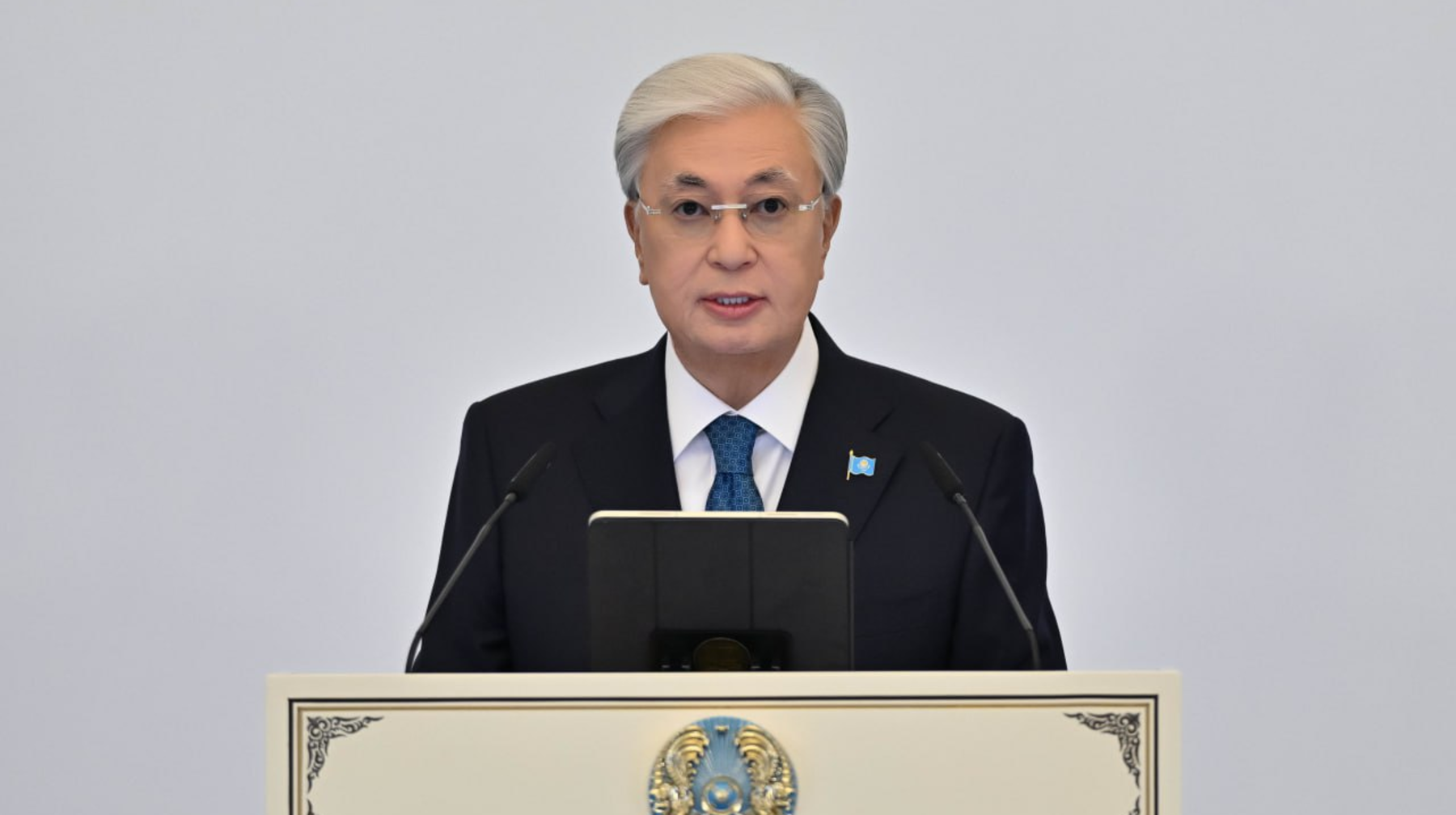 "ءبىز وتكەننەن ساباق الىپ، ەشكىمگە جالتاقتاماي، ءوز جولىمىزبەن ءجۇرىپ كەلەمىز" - توقايەۆ