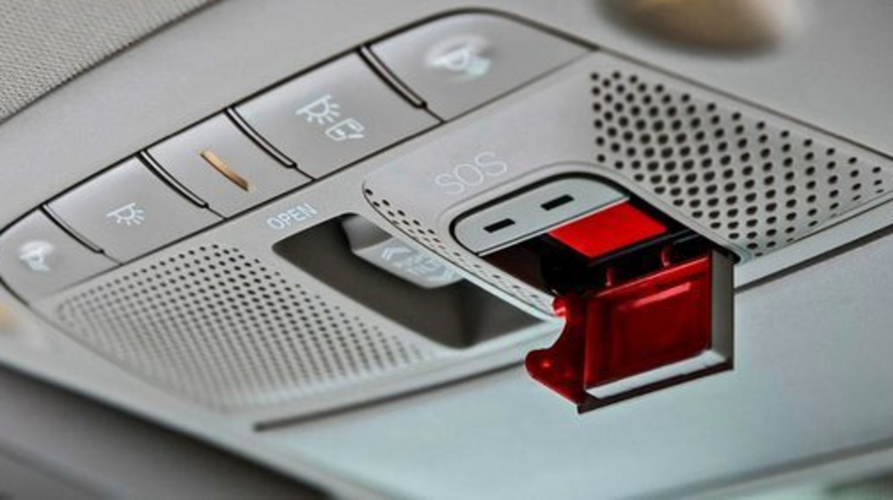 Қазақстанда 3 жылдан кейін SOS батырмасы жоқ көліктер тіркеуге алынбайды