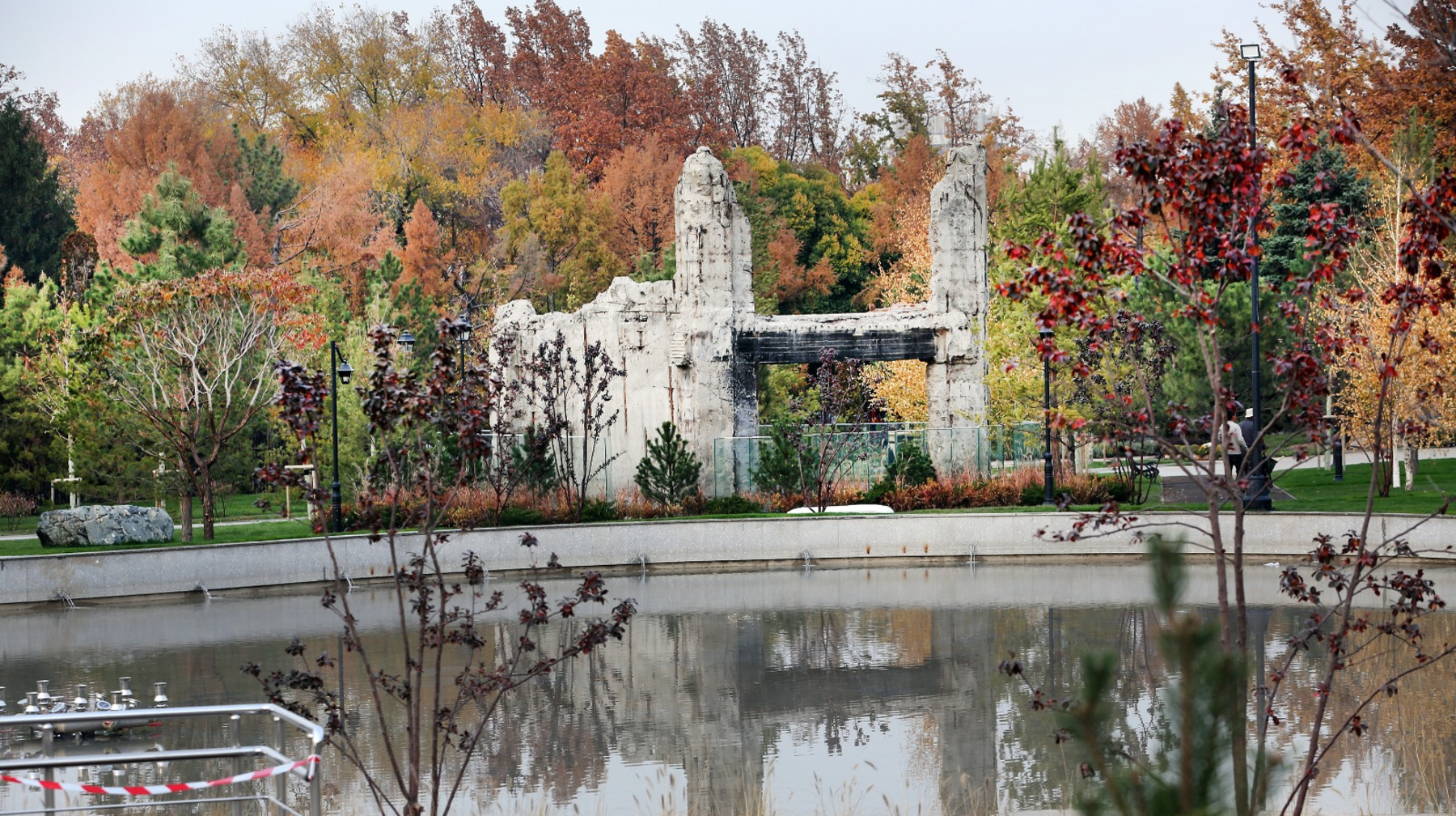 اقىننىڭ اۋىلىنا كۇز كەلىپتى