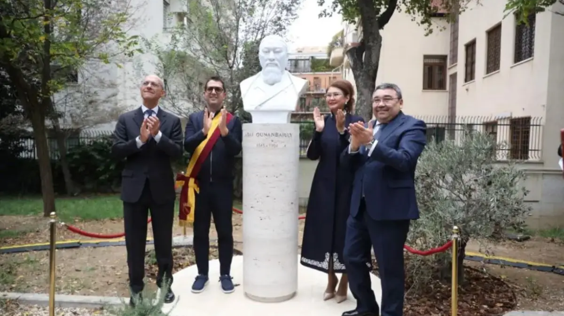 Италияда Абай Құнанбайұлының ескерткіші ашылды
