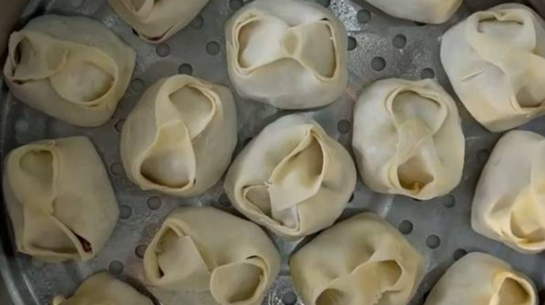 Күйеуін де пышақтап тастаған: енесін өлтіріп, етінен манты жасаған әйел сотталды