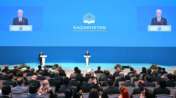 مەملەكەت باسشىسى: ەلىمىزدىڭ 5 ۋنيۆەرسيتەتى الەمدەگى ۇزدىك وقۋ ورىندارىنىڭ تىزىمىنە قوسىلدى