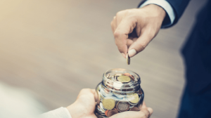 Қайырымдылық қорларының жұмысына сенетіндер аз