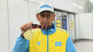 80 жастағы астаналық қария Нью-Йорк марафонына қатысып, 42 шақырымды жүгіріп өтті