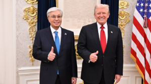 Трамп Тоқаевты "аса маңызды шараға" шақырды