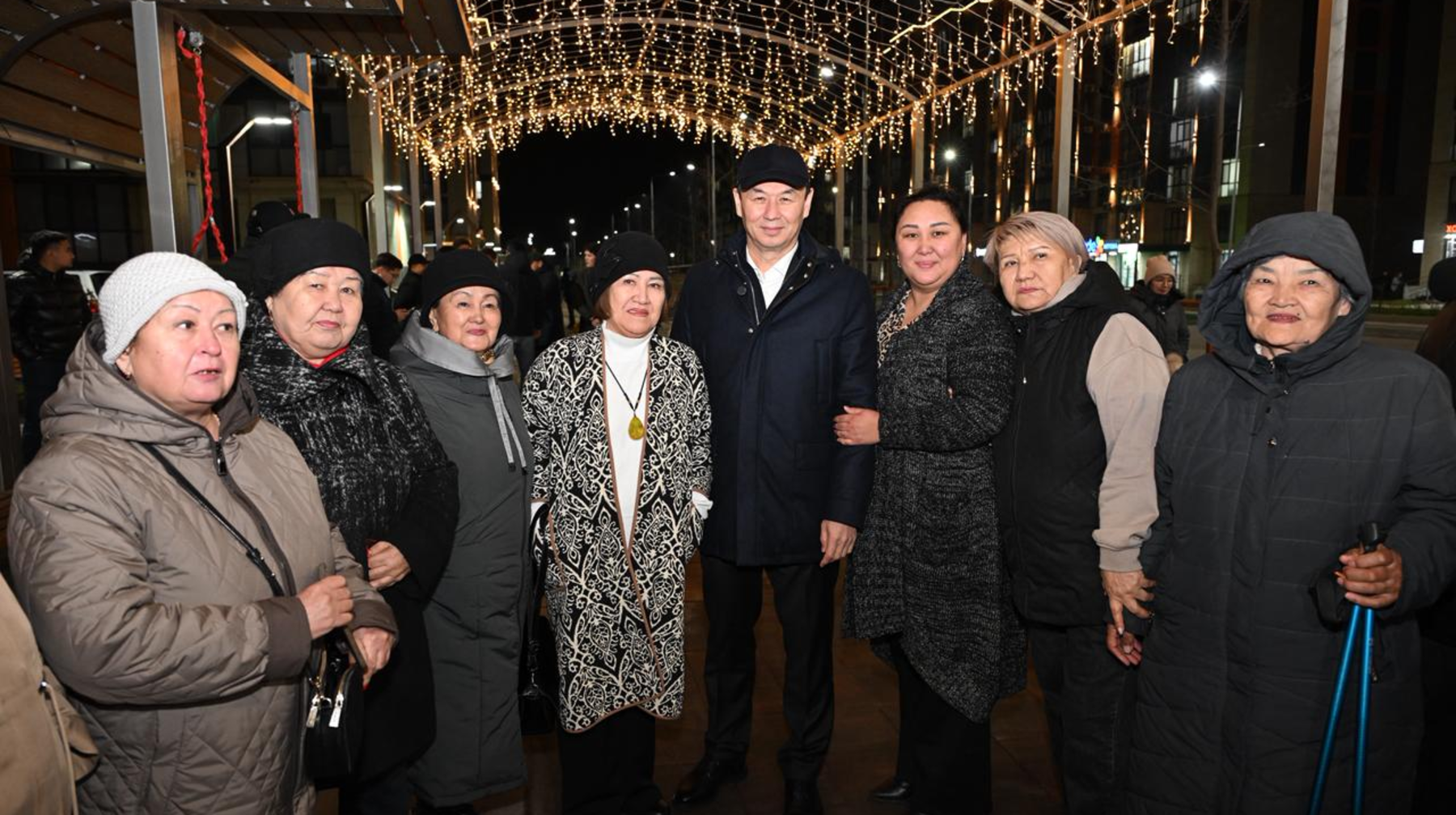 Дархан Сатыбалды жаңа шағынаудандардағы қасбеттік жарықтандыру жұмыстарымен танысты