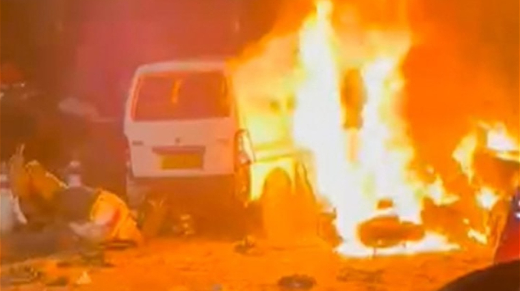 دەليدە تۋريستەر ءجيى جۇرەتىن ايماقتا كولىك جارىلىپ، 8 ادام قازا تاپتى