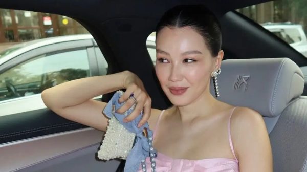 Қазақстандық танымал актриса 39 жасында алғаш рет ана атанды