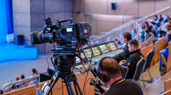 Túrki álemi medıasy Almatyda bas qosady: VI halyqaralyq túrkitildes jýrnalıser forýmy ótedi