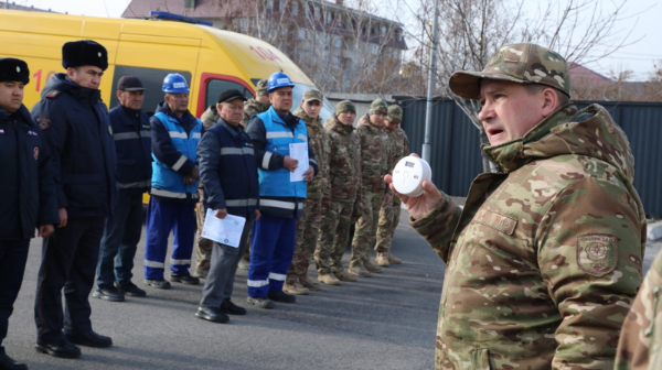 Almatyda órt qaýipsizdigi kúsheıtildi: jeke úılerge qutqarý dachıkteri ornatylyp jatyr