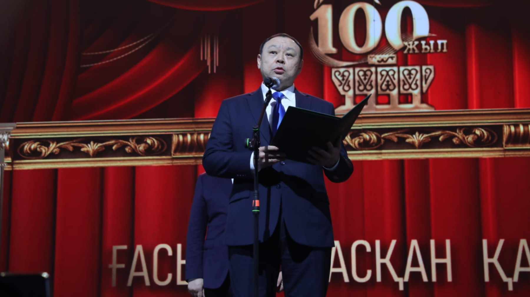 Ғасырға басқан қадам: Әкемтеатр 100-ші маусымын ашты