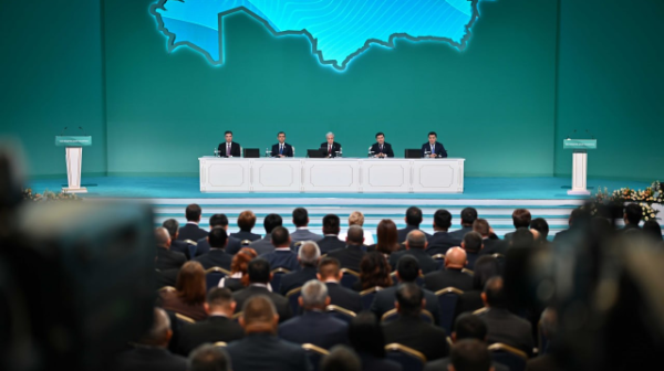 Тоқаев: "Әкім – ең алдымен, халықпен тікелей жұмыс істейтін мемлекеттік қызметші"