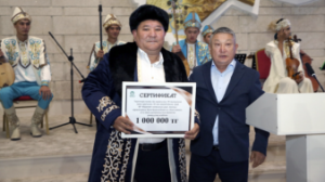 Алматыда Қали Қораласбаевтың "Киелі мекен" атты жеке шығармашылық көрмесі ашылды