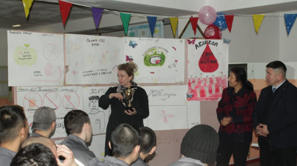 Almatydaǵy balalar kolonıasynda JITS týraly dáris ótti