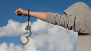 Балағат сөз айтқан стендап-блогер қамауға алынды