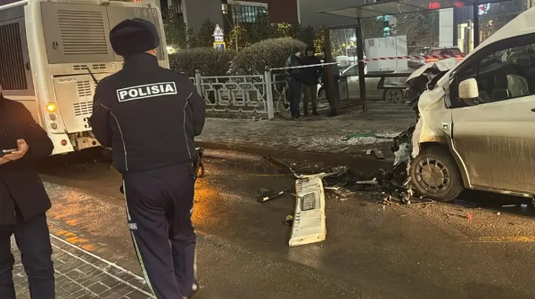 Астанадағы жантүршігерлік апат: автобус жүргізушісі қаза тапты