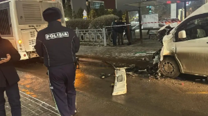 Астанадағы жантүршігерлік апат: автобус жүргізушісі қаза тапты