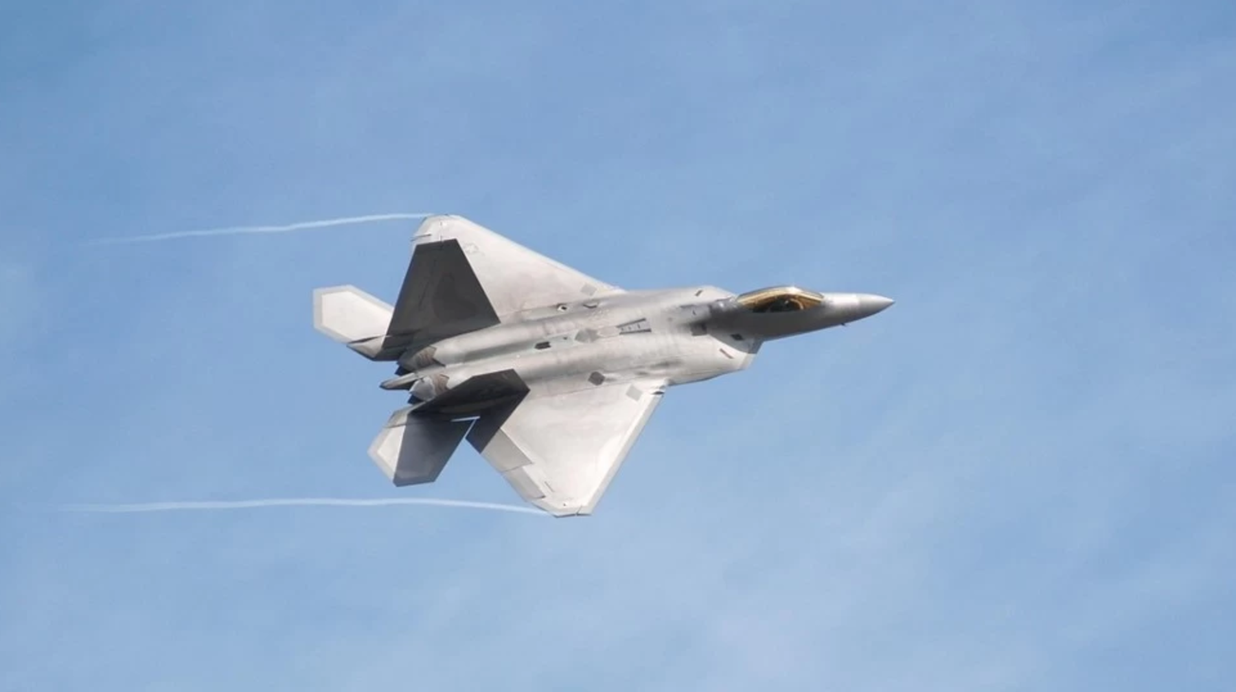 "Бортта жеті адам болған": Ресейде ұшақ құлады