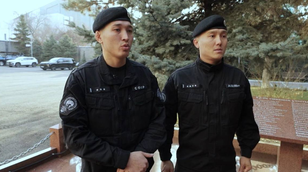 الماتىدا جقاج قىزمەتكەرى تۇرعىندار اراسىنداعى جانجالدى دەر كەزىندە توقتاتتى