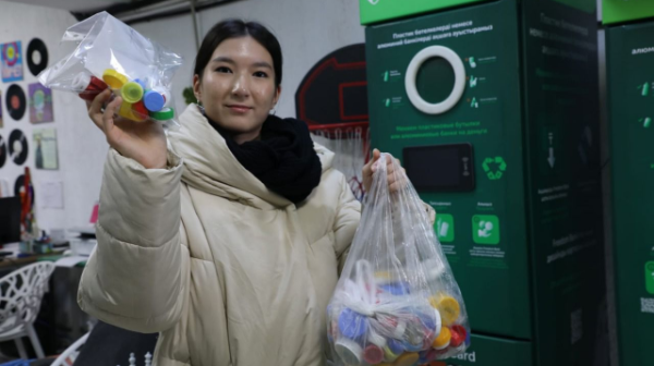 Almatyda plasık qaqpaqtardy jınaýǵa arnalǵan «Dobraıa kryshechka» ekologıalyq naýqany bastaldy