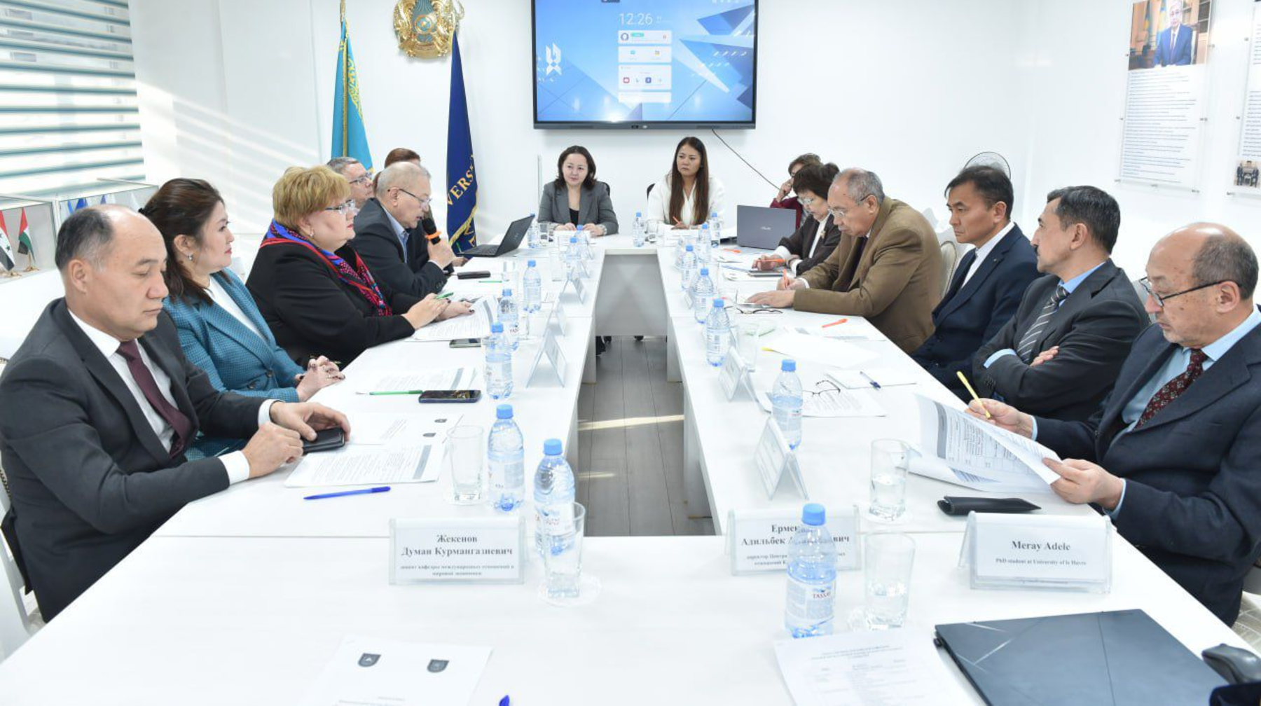 قازۇۋ-دا ءار ەل ساراپشىلارى  پىكىر الماستى 