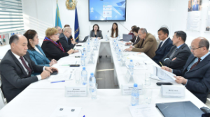 ҚазҰУ-да әр ел сарапшылары  пікір алмасты 