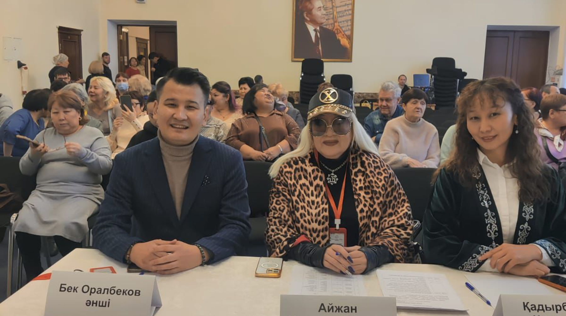 Almatyda kórý qabileti buzylǵan jandarǵa arnalǵan vokaldyq baıqaý ótti