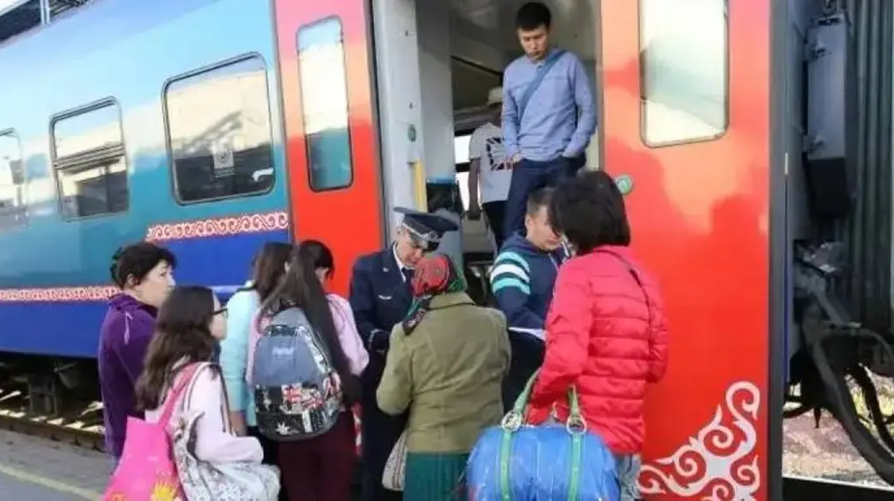 Ońtústikten soltústikke kóshkender sany artyp keledi. Statısıka derekteri