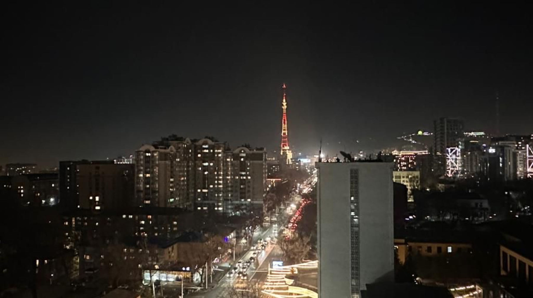 Táýelsizdik kúnine oraı Almatydaǵy telemunara jańa kelbetke endi