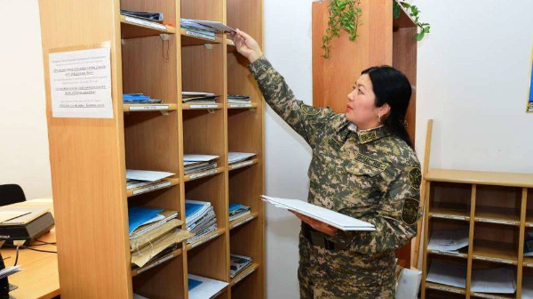 Сенім салмағы салынған сөмке: фельдъегер деген кім?