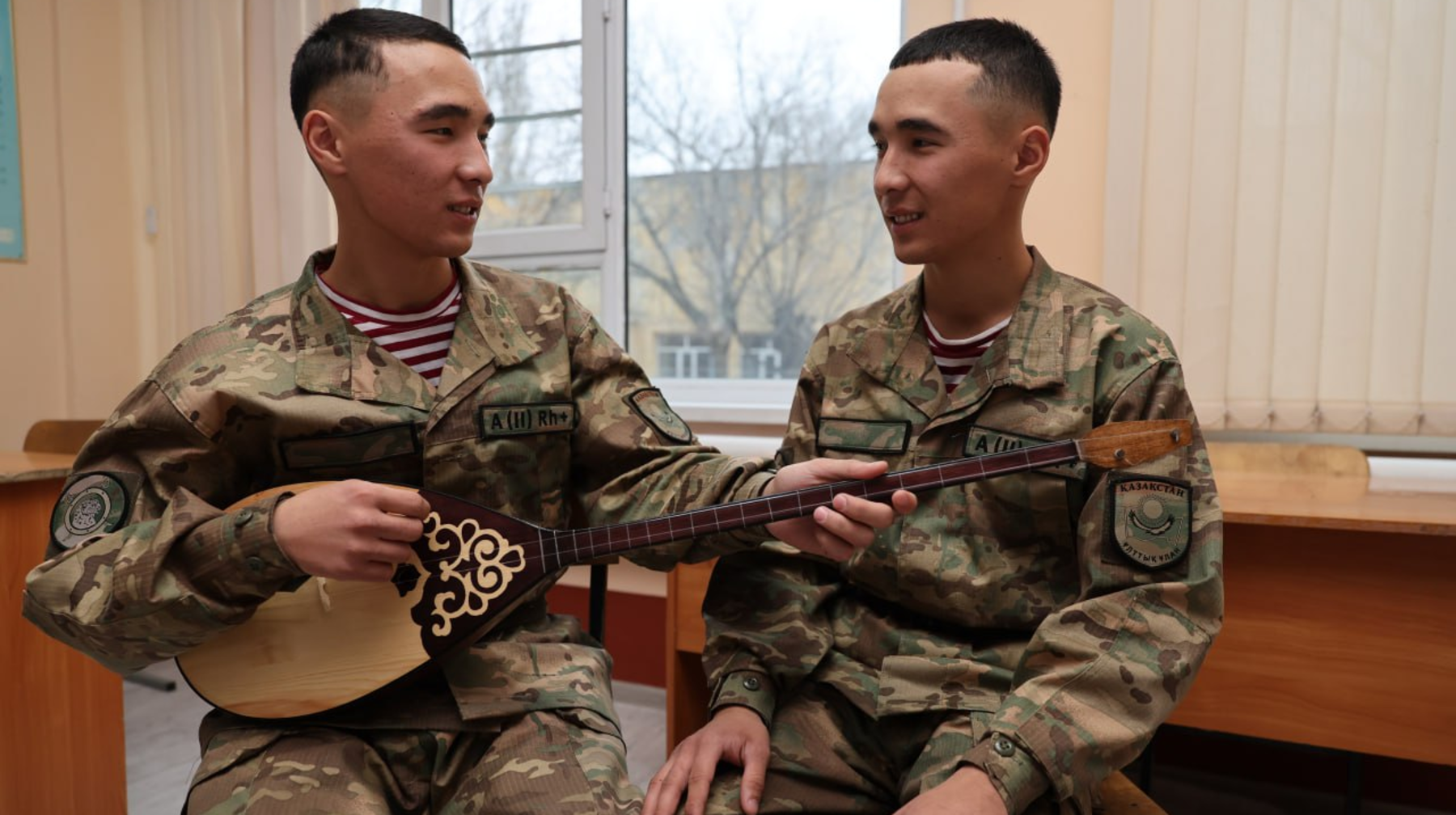 Егіз сарбаздар: Ұлттық ұланда биыл екінші рет ерекше оқиға тіркелді