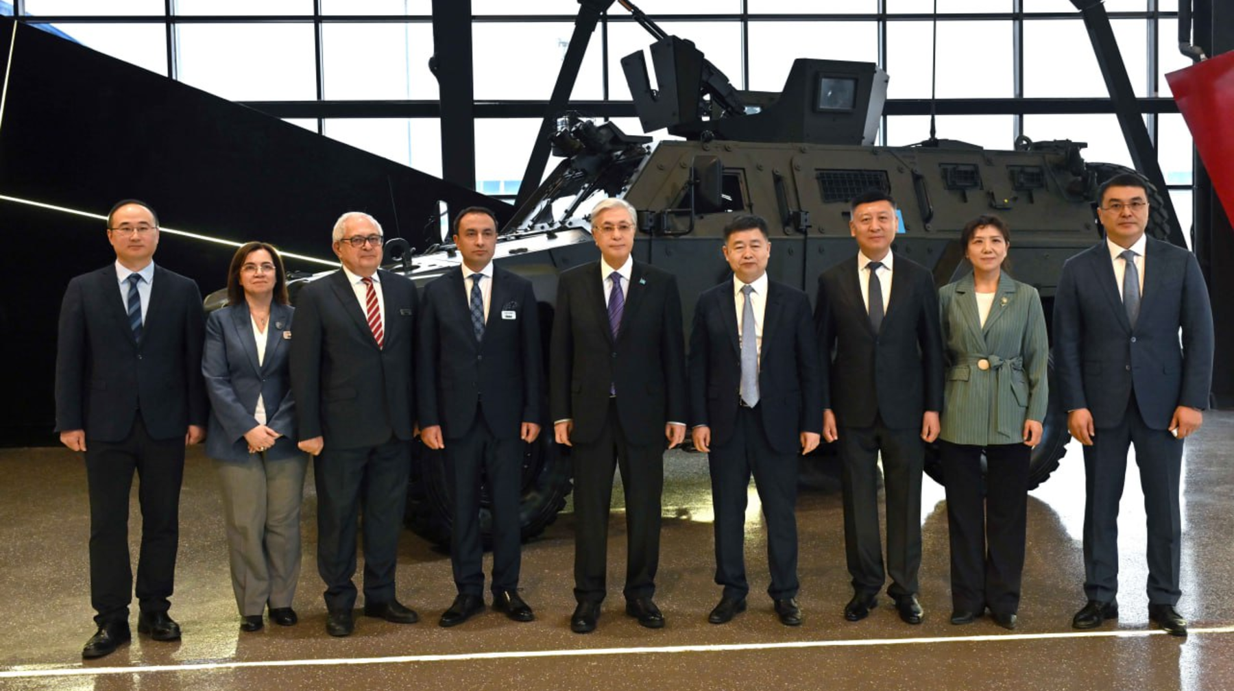 Президент Besqaru зауытымен танысты