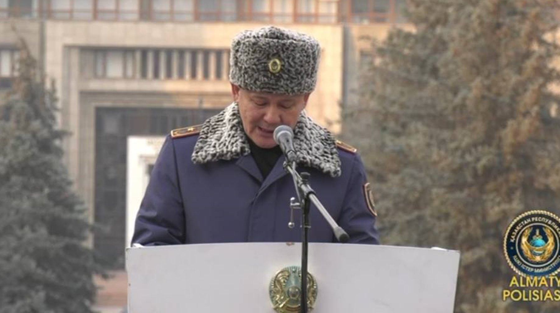 Алматы қаласының бас полицейі жеке құрамға жаңа жыл мерекелері кезіндегі қызметі үшін алғыс білдірді 