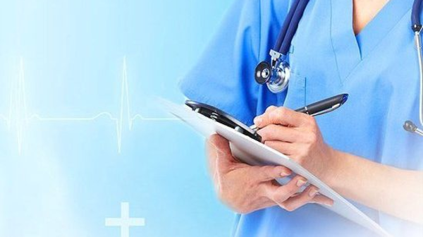 2026 жылы Қазақстанда медицина қызметкерлерінің еңбек ақысы көтеріледі және құқықтық қорғалуы күшейтіледі