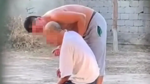 "Barsha qazaq halqynan keshirim suraımyn": Jetisaıda ákesin ólimshi etip urǵan er adamǵa úkim shyqty