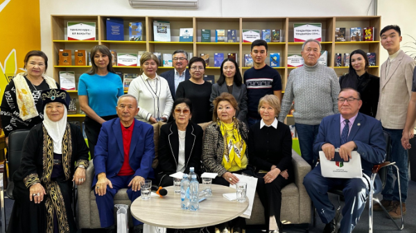 Алматы кітапханасында қаламгер Медеу Сәрсекенің 90 жылдығына орай әдеби-танымдық кеш өтті