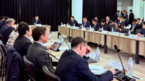 Almatyda qalanyń jáne bıznestiń ishki qundylyqty damytý máselesi boıynsha júıeli dıalog qaıta jandandy