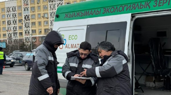 Алматыда автокөліктерді тексеру барысында экологиялық нормаларды бұзу анықталды