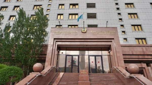 ادىلەت مينيسترلىگىنىڭ جاڭا فۋنكسيالارى بەكىتىلدى