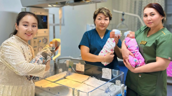 الماتىدا 39 جاستاعى ايەل ۇشەم دۇنيەگە اكەلىپ، بىردەن كوپبالالى انا اتاندى