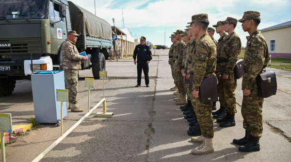 بيىل ەلىمىز بويىنشا 850-دەن استام زاپاستاعى وفيسەر اسكەري قىزمەتكە شاقىرىلادى 